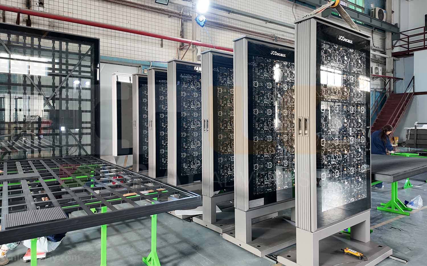 LED Totem displays completed at CNLC factory for JCDecaux project