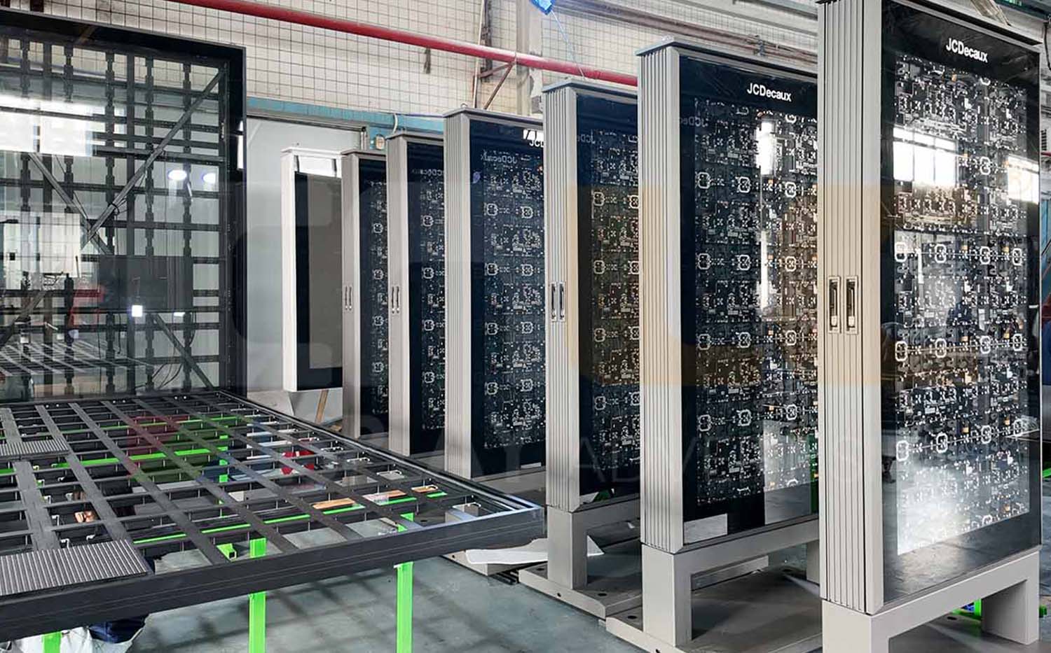 LED Totem displays completed at CNLC factory for JCDecaux project