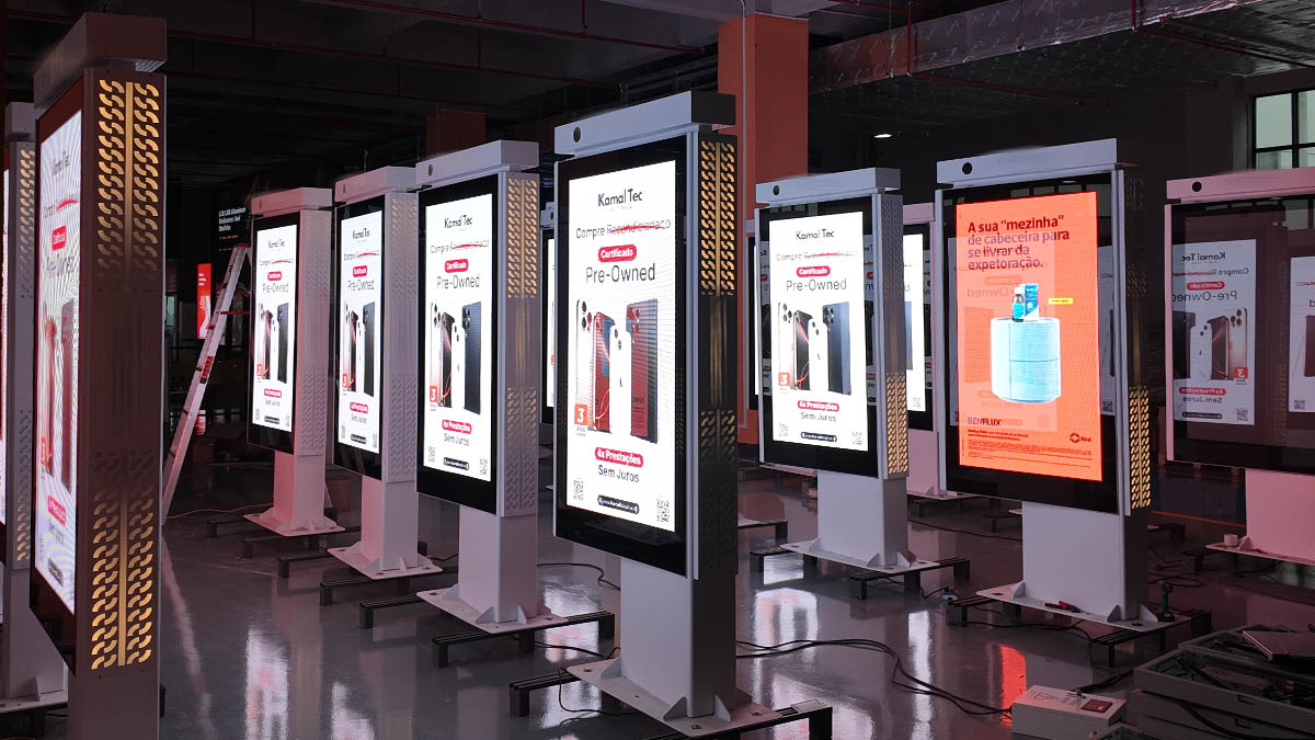 P4 LED Totem Display, Outdoor LED Display, Outdoor LED Totem, LED Advertising Display, Aluminum LED Cabinet, Commercial Digital Signage, High Brightness LED Display